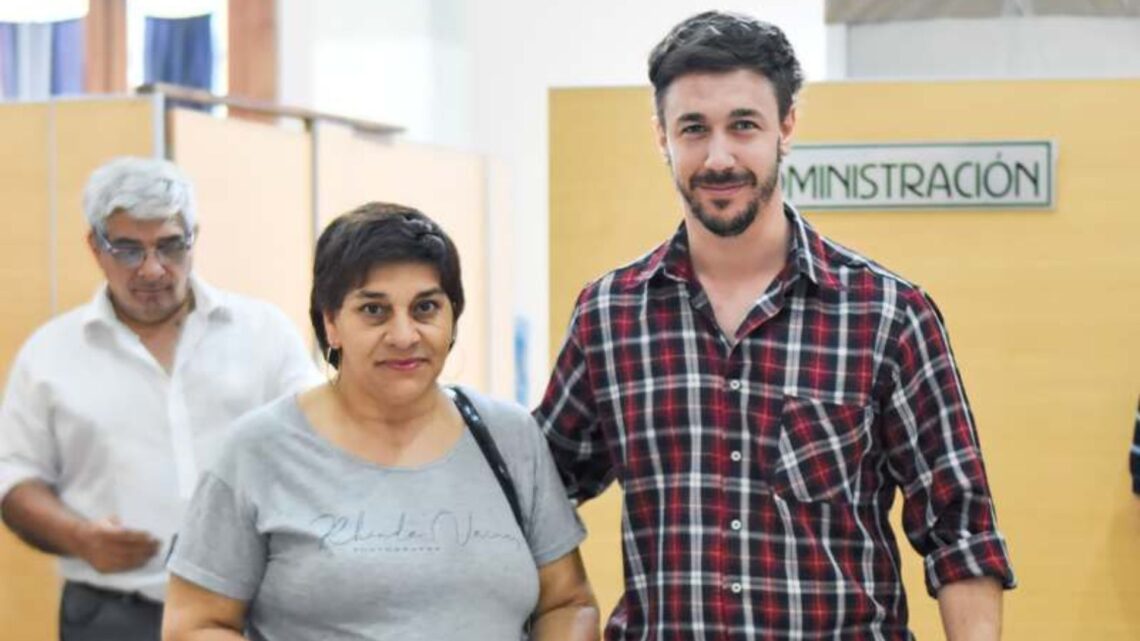 Entrega de microcréditos a emprendedores locales