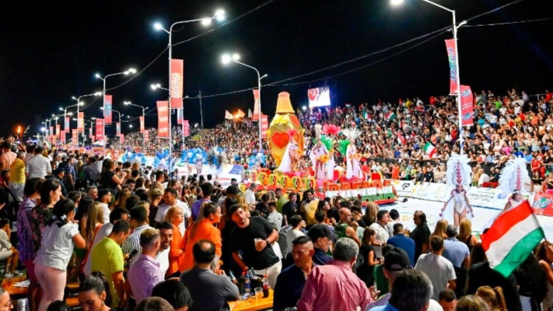 Carnaval: venta de entradas y armado de tribunas