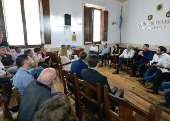 El Intendente Bravo mantuvo una importante reunión con el Gobernador Frigerio y otros intendentes de la Provincia en Rosario del Tala