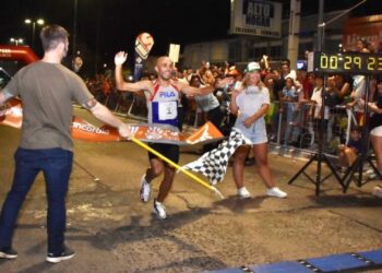 Martín Méndez y Rosa Godoy fueron los ganadores de la Maratón de Reyes