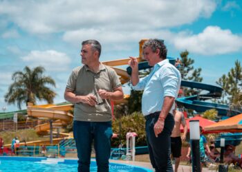 El Intendente Bravo recorrió el Parque Acuático junto a Secretario de Turismo Marozzini