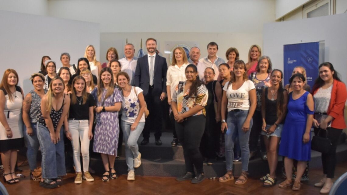 Azcué: “la educación es la principal herramienta para transformar la realidad”