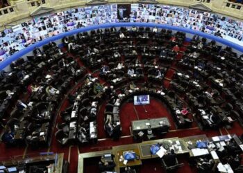 Para poder aprobar la ley ómnibus, el Gobierno extendió las extraordinarias hasta el 15 de febrero