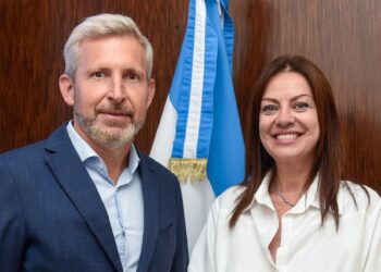 Frigerio avanza en Nación con financiamiento para viviendas y para enfrentar la crisis económica