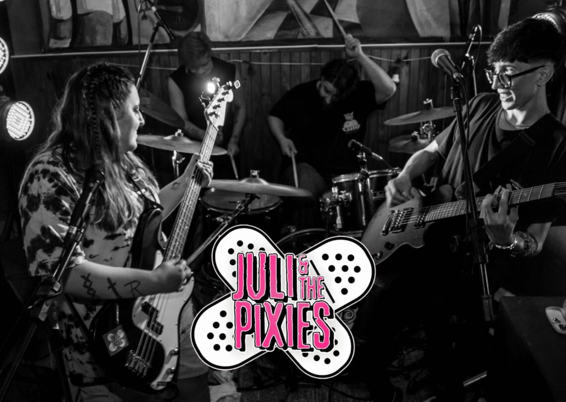 Juli y los PIXIES en Pueblo Viejo