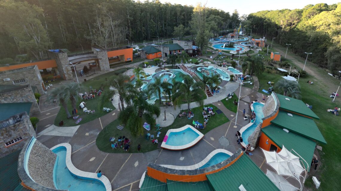 Invitan a disfrutar de un febrero cargado de actividades en las playas y termas de Salto Grande