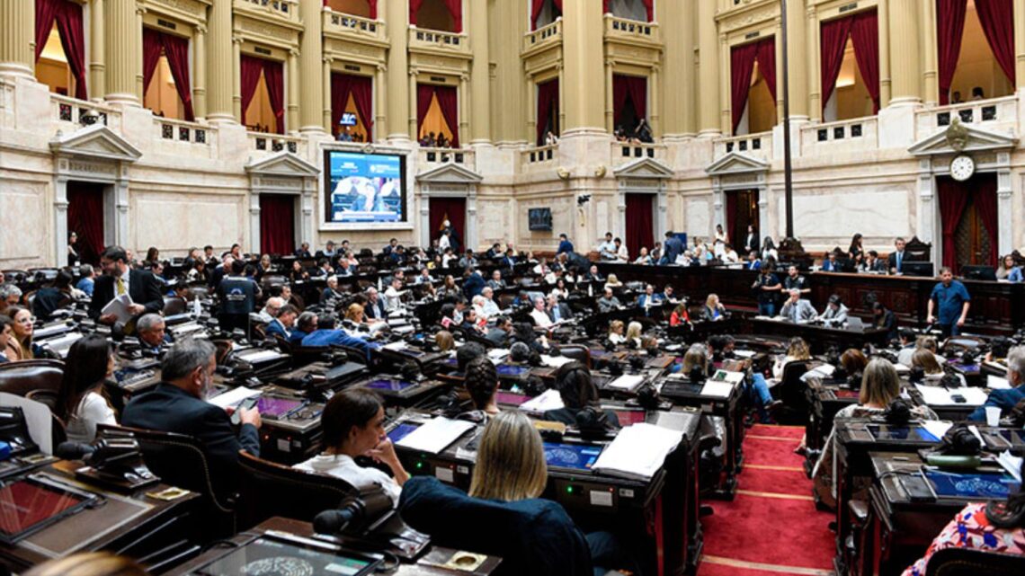 Diputados aprobaron en general la “Ley Bases” y el martes se vota en particular
