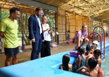 El Intendente Azcué participó del cierre de los recreativos de verano