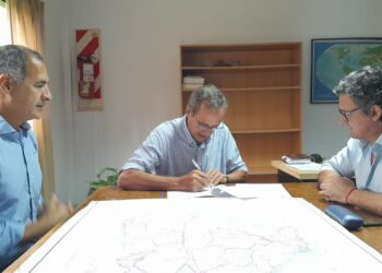 El Intendente Bravo firmó importante convenio con la Dirección de Desarrollo Minero de la Provincia