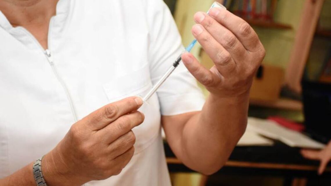 La subsecretaría de salud recomienda revisar los esquemas de vacunación