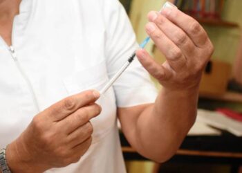 La subsecretaría de salud recomienda revisar los esquemas de vacunación
