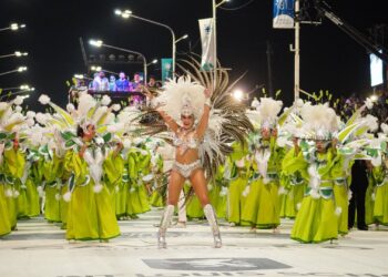 Tercera noche de carnaval: emoción, alegría y pasión