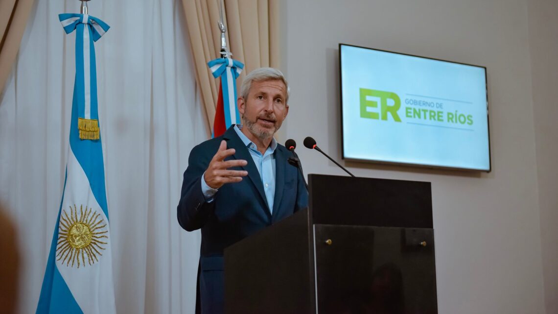 Frigerio: “Estoy convocando a toda la sociedad a trabajar juntos para que las escuelas estén en condiciones”
