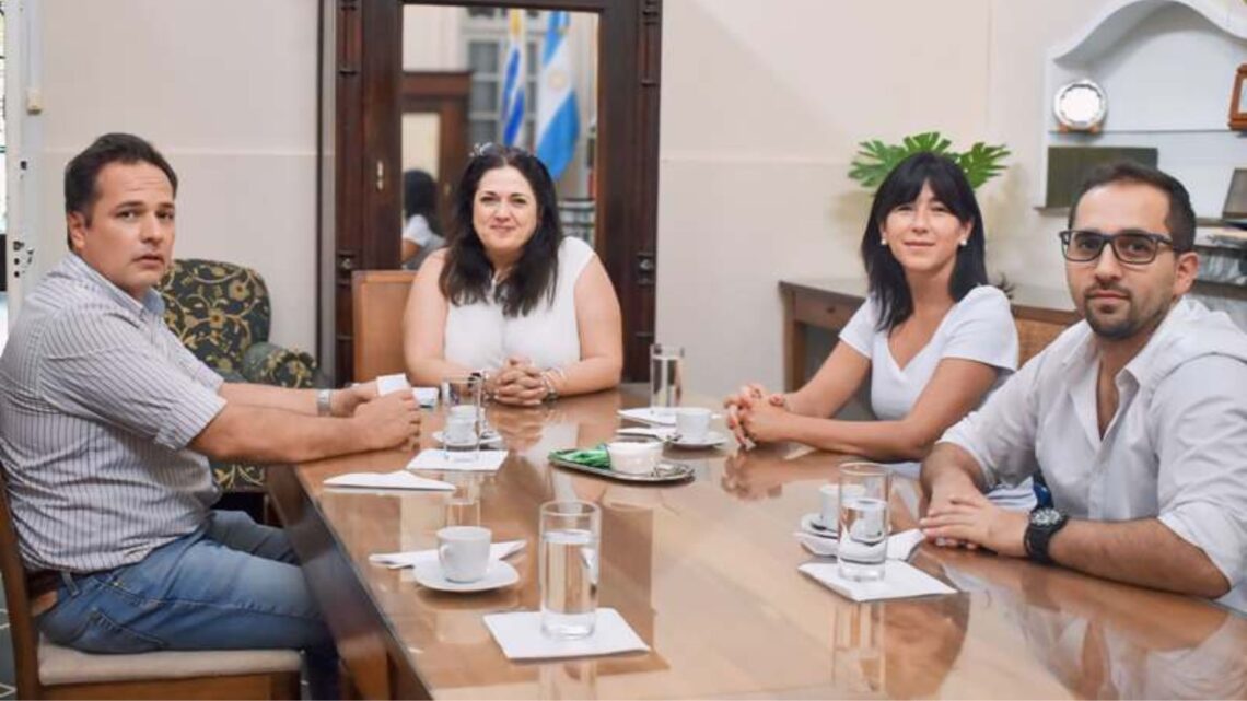 Encuentro para fomentar lazos comerciales con Salto