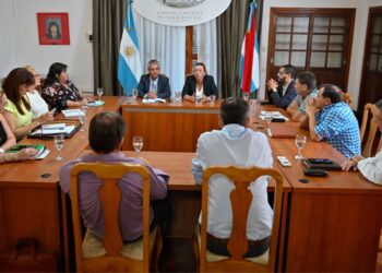 La provincia y los senadores justicialistas analizaron las prioridades en materia de políticas sociales