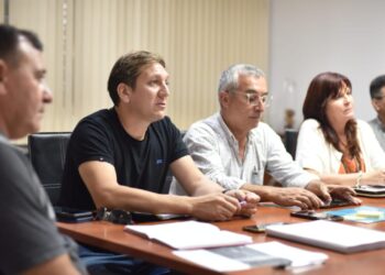 Capacitan a directores departamentales y administrativos sobre concursos docentes