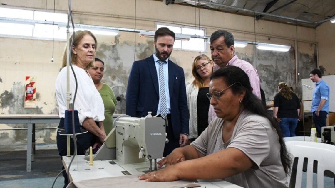 Se puso en funcionamiento el taller textil municipal