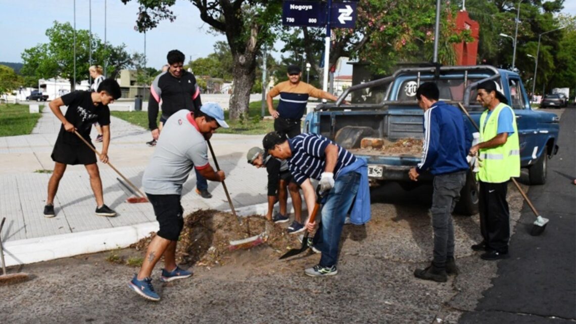Cooperativas de higiene urbana realizan trabajos en distintos puntos de la ciudad