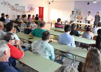 Azcué se reunió con referentes de las seccionales para coordinar acciones preventivas contra el dengue