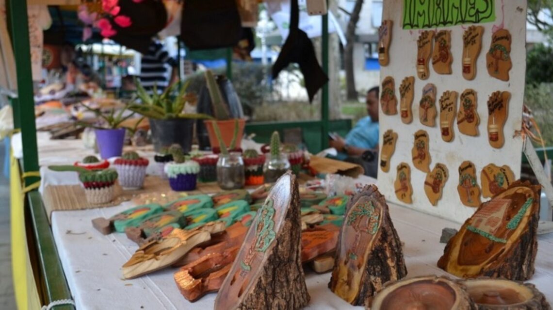 Inauguración de la feria “Paseo del Río” en la Costanera