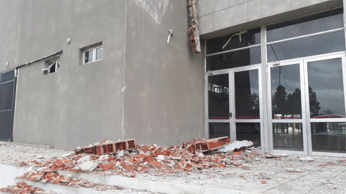 Julio Barrios genera más polémica al autorizar el uso del gimnasio del polideportivo de Concordia