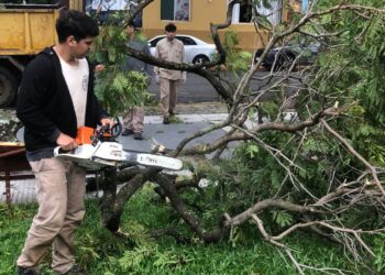 La municipalidad asiste a damnificados por el temporal