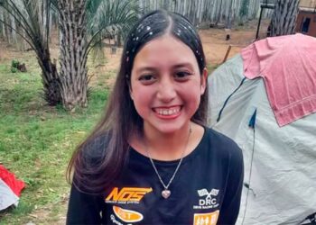 Buscan a una adolescente que desapareció cuando iba a la escuela