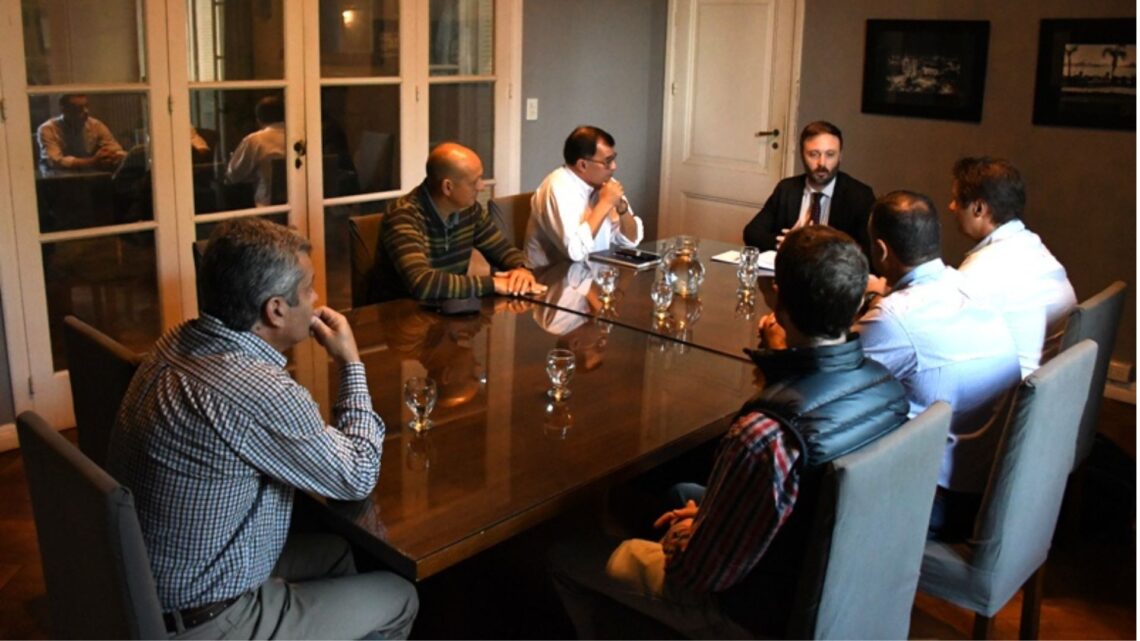 El intendente se reunió con autoridades e integrantes del clúster de la nuez pecán