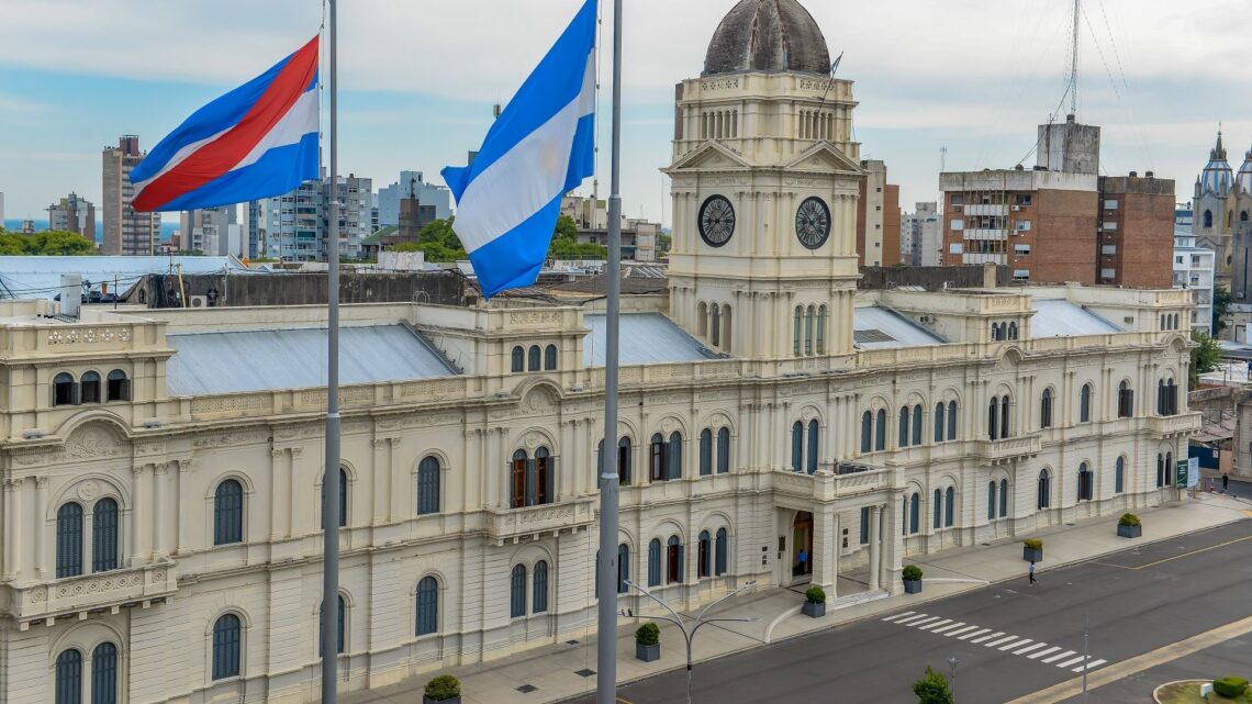 El gobierno convocó a paritaria a los gremios estatales y docentes para este martes
