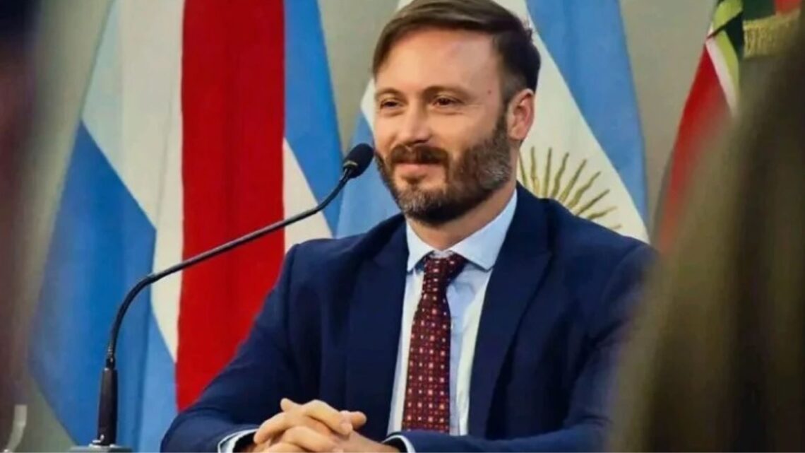 El intendente Azcué sumó su apoyo al “Pacto del 25 de Mayo” que propone el presidente Milei