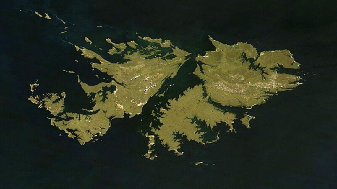 Vigilia y acto central por los 42 años de la gesta de Malvinas