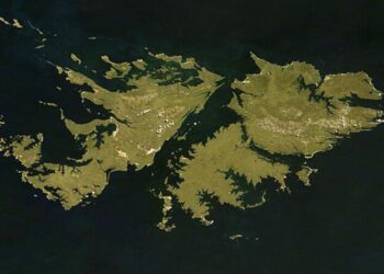 Vigilia y acto central por los 42 años de la gesta de Malvinas