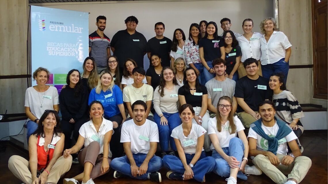 EMULAR: el programa que promueve becas a estudios universitarios y terciarios dio inicio a su cuarto ciclo