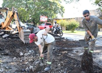 Continúan los trabajos de bacheo en distintos sectores de la ciudad