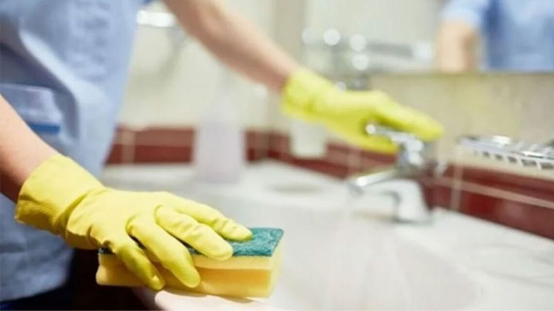 Aumento para empleo doméstico: cuánto se cobra por hora y por día desde marzo