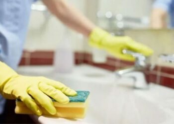 Aumento para empleo doméstico: cuánto se cobra por hora y por día desde marzo