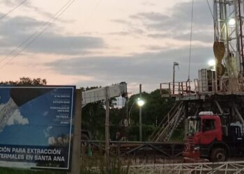 Pozo Termal: Agregan Una Subestructura y el Fin de Semana Retomarían la Perforación en Santa Ana