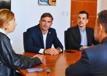 Iapser Seguros y el CGE firman un acuerdo para ofrecer nuevos beneficios a la comunidad educativa