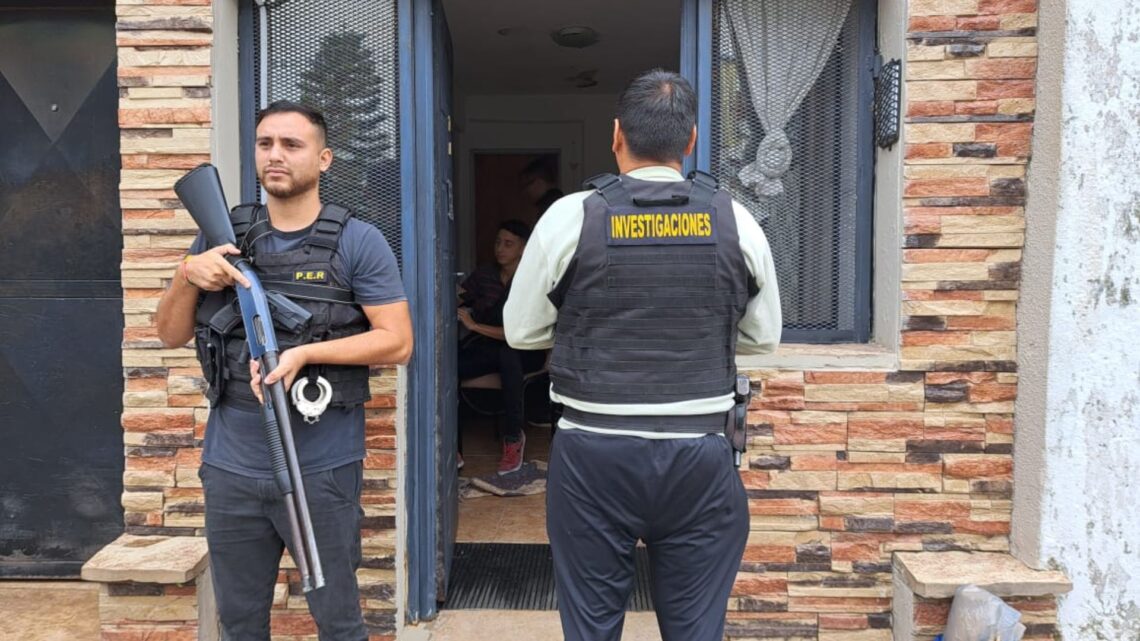 La policía allanó una presunta clínica odontológica clandestina