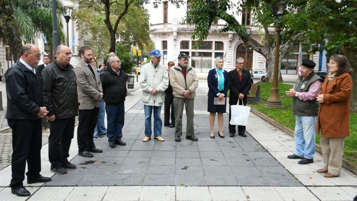 Azcué y los Veteranos de Malvinas encabezaron acto conmemorativo por el 42º aniversario del hundimiento del Ara General Belgrano