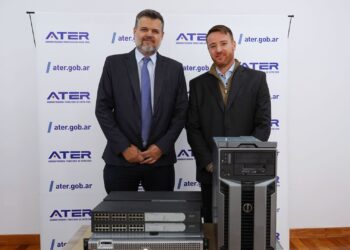 La Uader recibe donación de equipamiento tecnológico