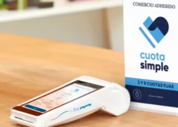 Baja el precio de pagar en 12 cuotas: las tasas y cuánto es el costo financiero