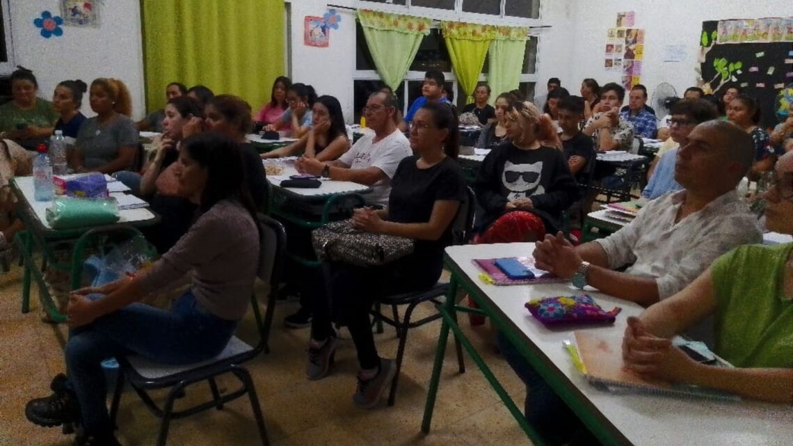 El Intendente Bravo informó sobre las Becas del Programa “Puentes al Trabajo” para estudiantes de Turismo y Gestión de Servicios
