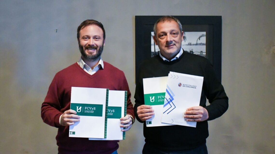 Firma de convenios entre la Municipalidad de Concordia y la UADER
