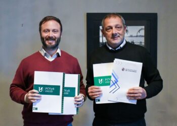 Firma de convenios entre la Municipalidad de Concordia y la UADER