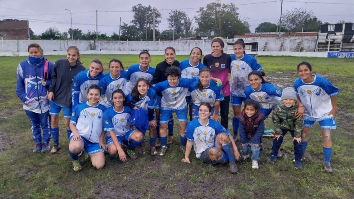 Santa María goleó en su estreno en el Regional Amateur Femenino
