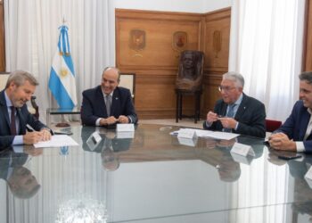 Frigerio es el primer gobernador en acordar con el gobierno nacional el reordenamiento de la obra pública