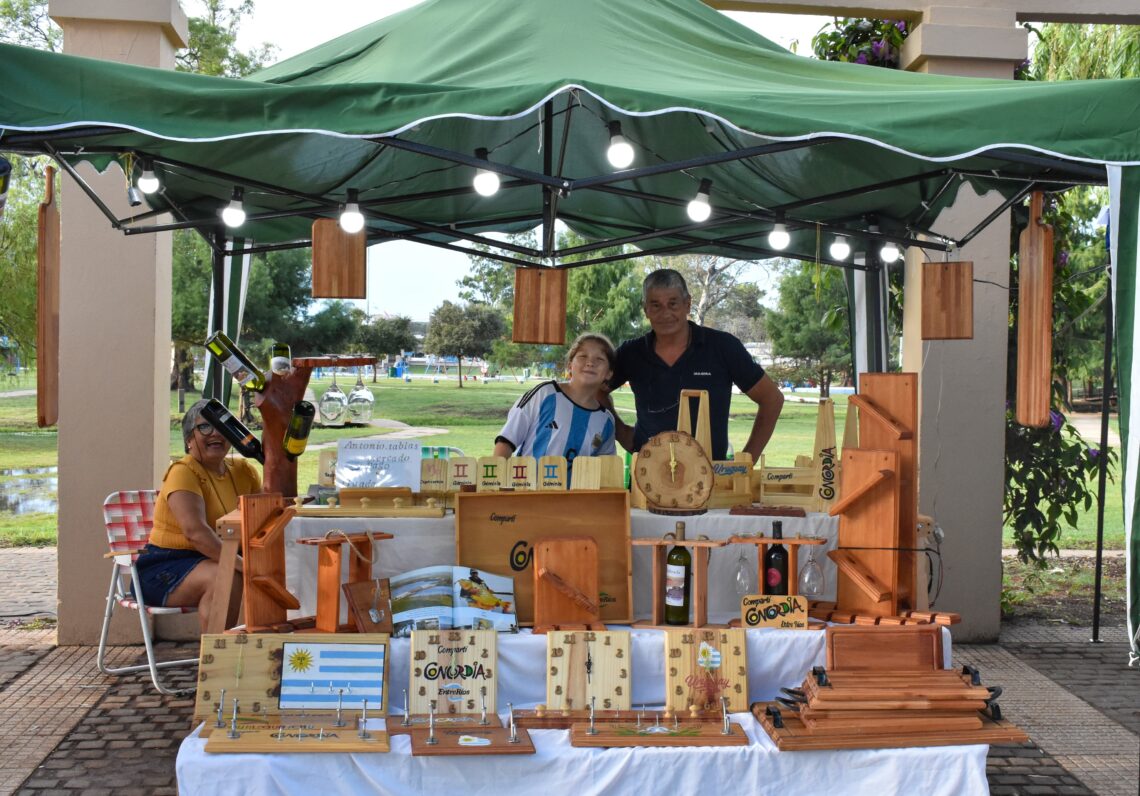 FERIA “PASEO DEL RÍO” EN EL MIRADOR ARENITAS BLANCAS