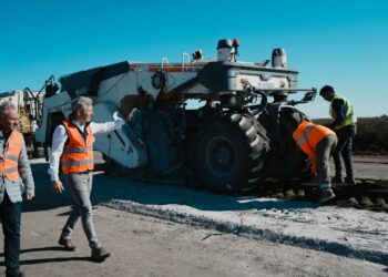 Schneider: “Vamos a pelear por los fondos que nos corresponden para terminar las obras en marcha”