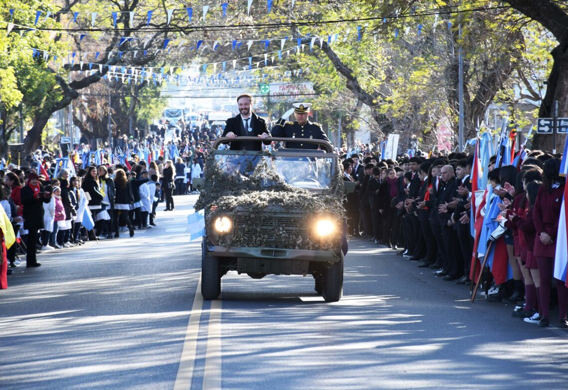 INTENDENTE AZCUÉ: “ESTOY CONVENCIDO QUE TENEMOS QUE DIALOGAR, ABRAZARNOS Y PELEAR JUNTOS POR UNA CIUDAD MEJOR”